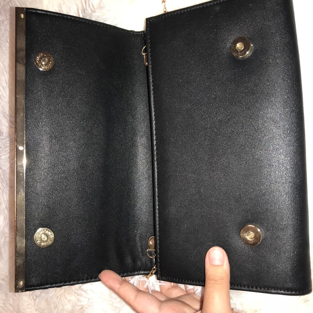 Purse - Picture 3 of 4